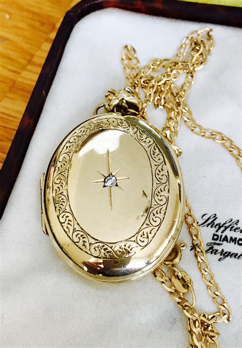 large gold lockets for women