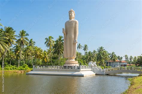 Largest Freestanding Statues