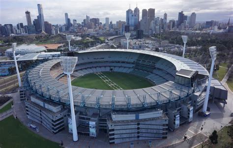 largest sports stadium in australia
