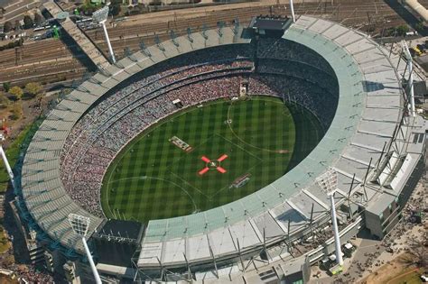 largest stadium in australia