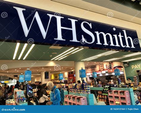 largest wh smith in london