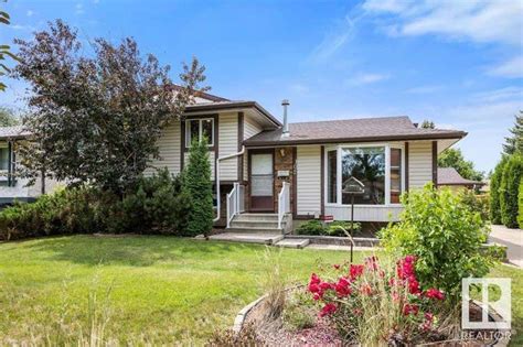 Larose Drive St Albert