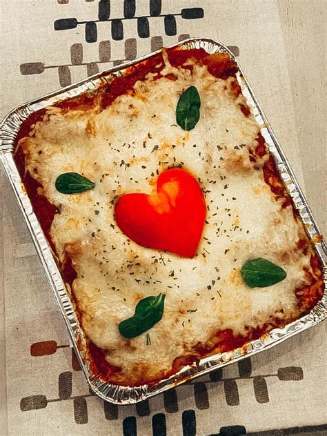 lasagna love request a meal
