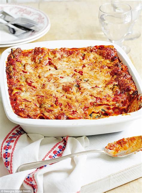 lasagne white sauce recipe mary berry