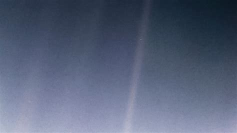 last photo of earth from voyager 1