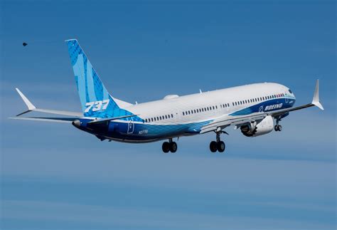 latest boeing 737 max 10 news
