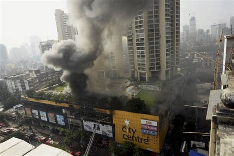 latest news fire in mumbai today