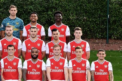latest news from arsenal fc on contracts
