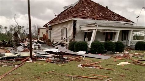latest news on tornadoes in alabama