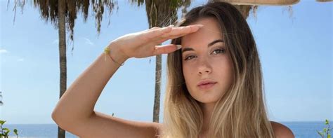 laurasommaruga desnuda