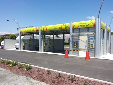 Lavaggio auto impeccabile: scegli il miglior autolavaggio per una pulizia perfetta