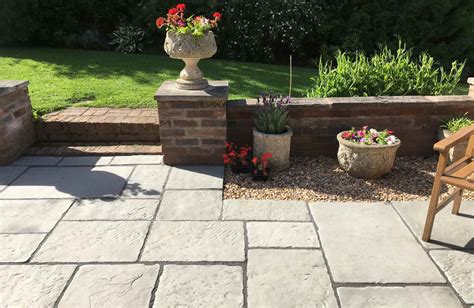 Laying a Patio How to Lay Paving Slabs for a Patio and Make Sure They