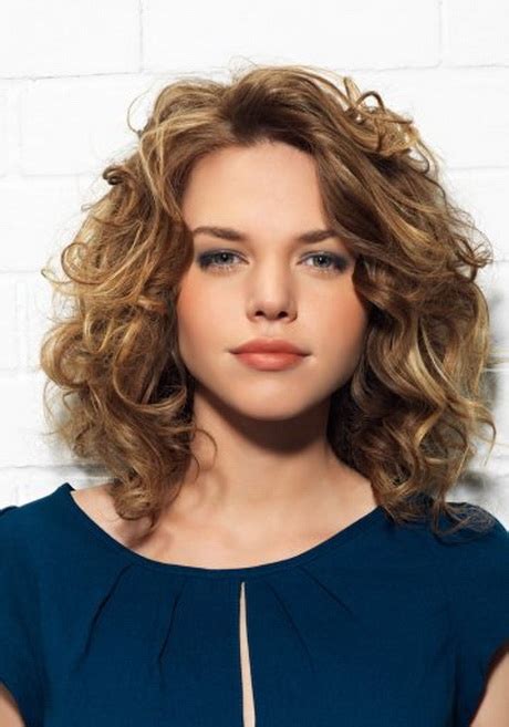 Layered Haircuts For Curly Hair: Tips, Tricks, And Styles In 2023