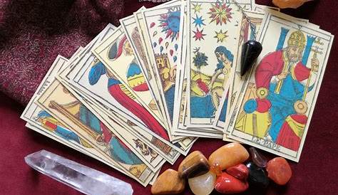 Rider Waite Tarot early editions - The World of Playing Cards