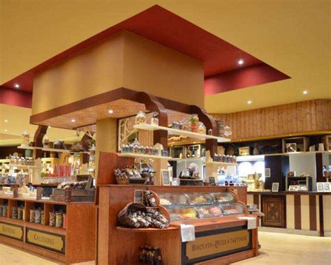 Le Comptoir De Mathilde Tulette : Une Véritable Institution Dans Le Coeur Des Français