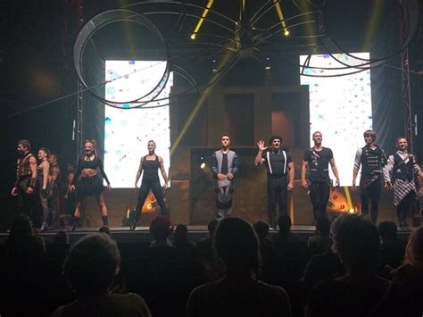 Le Grand Cirque Zero Gravity