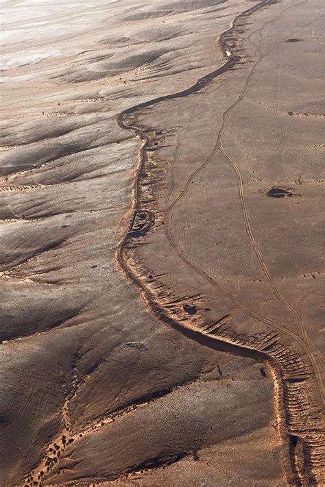 le mur de sable au sahara occidental