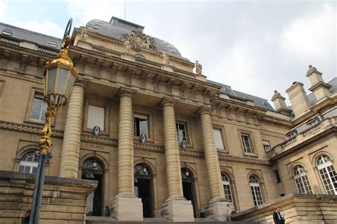 le palais de justice paris