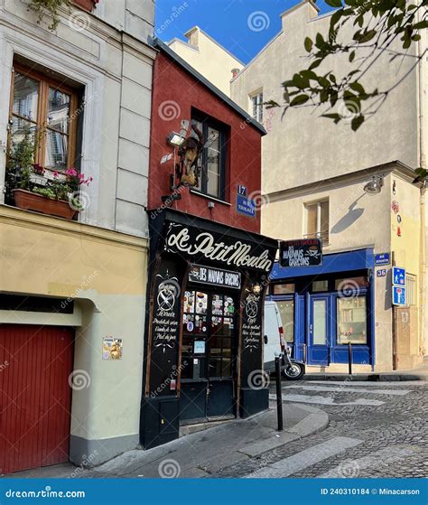 le petit moulin montmartre