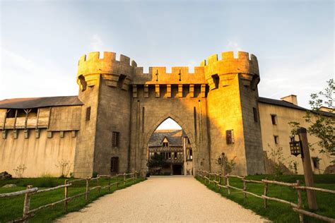 le puy du fou hotel la citadelle