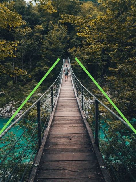 Leading Lines Design