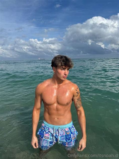 Nude Belly Revealed: When <PRESIDIO_ANONYMIZED_PERSON> Shocks Fans with Raw Confession!