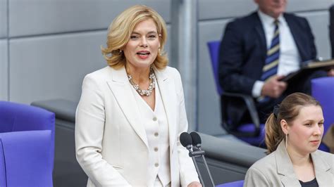 leaks viktoria julia