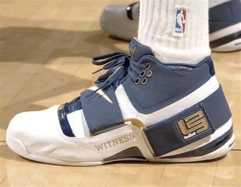 lebron james nba finals shoes