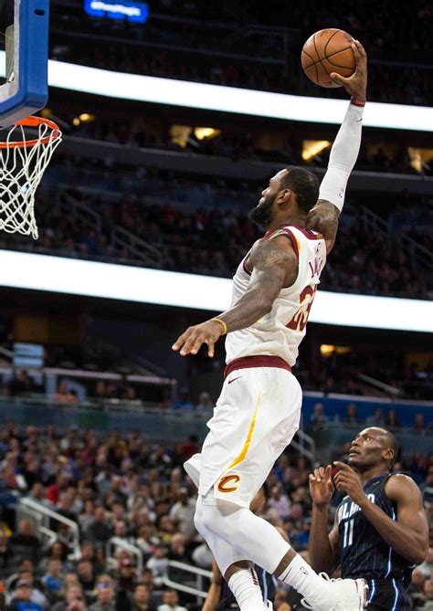 lebron james pictures dunking