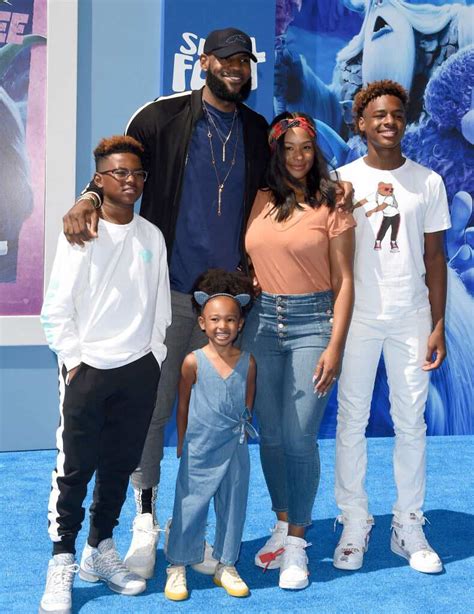 lebron james son bronny jr height 2023