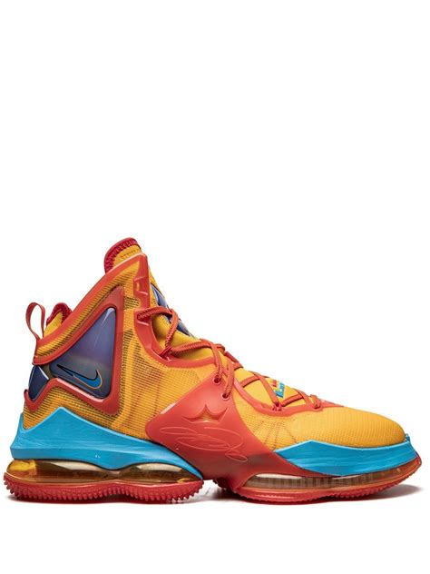 lebron james tune squad shoes