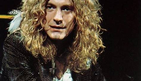 Led Zeppelin singer Robert Plant in concert Stock Photo: 69463418 - Alamy