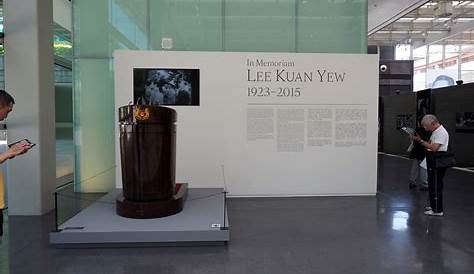 Historical documents, Lee Kuan Yew's belongings on display at National