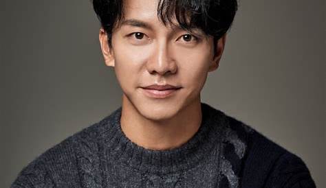 Lee Seung Gi Candidly Discusses His Thoughts About Awards And His Busy