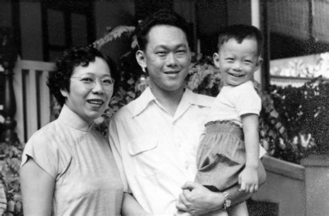 lee hsien loong father