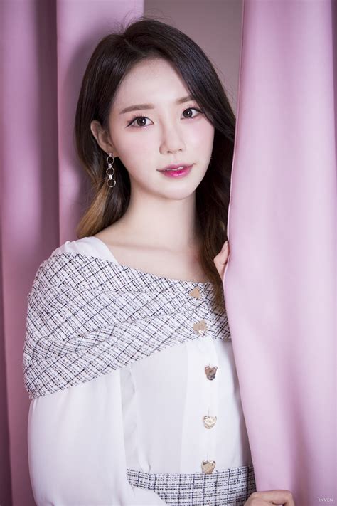 lee jeong hyeon female