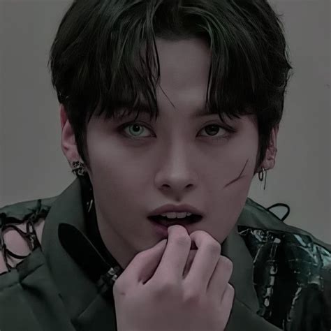 Lee Know Dark Pfp Aesthetic