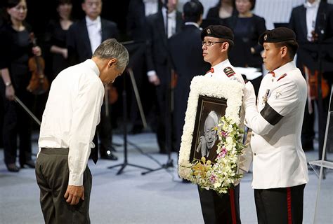 lee kuan yew rise from grave