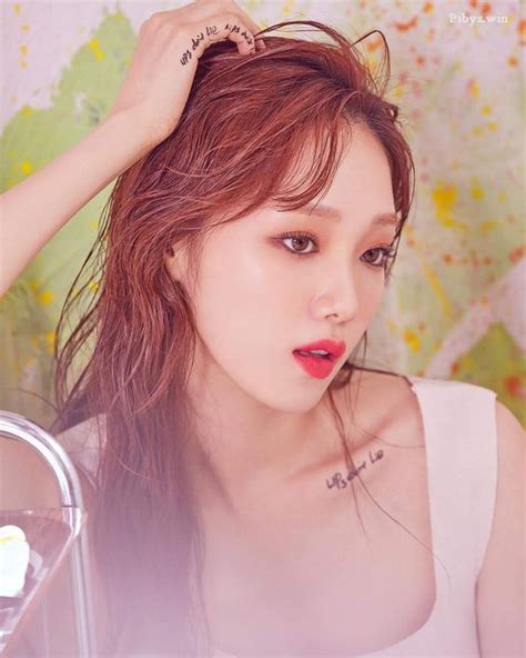 lee sung kyung facebook