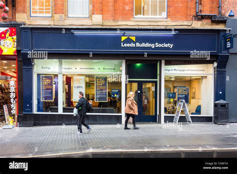 leeds building society branches leeds