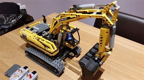 Lego Technic Remote Control Digger