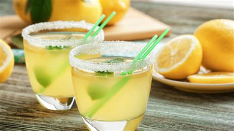 Lemon In Alcoholic Drinks