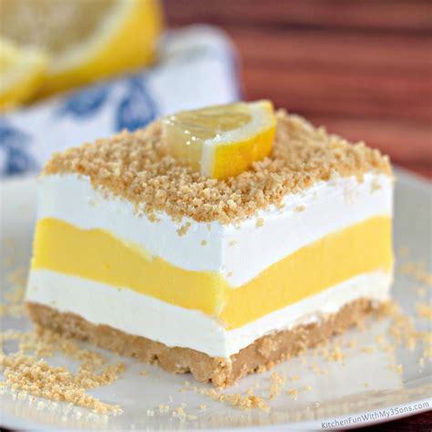 lemon lasagna slice