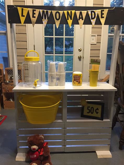 Lemonade Stand With Crates