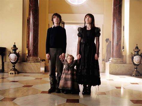 lemony snicket\'s a series of unfortunate events netflix baudelaire parents