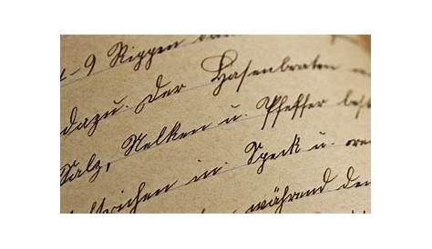 "Caro me ti scrivo", lettere al futuro con carta e penna nell’era
