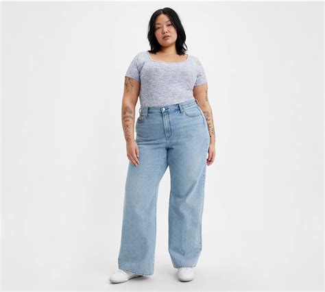 levis plus jeans