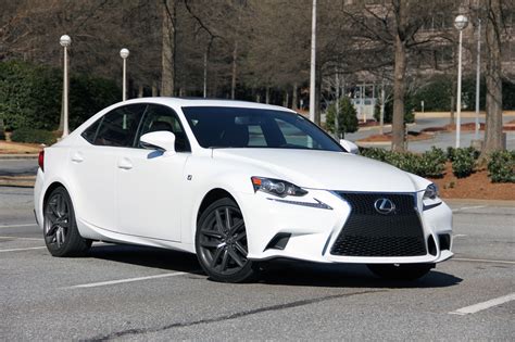 2016 Lexus IS200t and IS300 AWD Join Refreshed Range with F Sport Packs