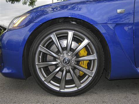 Lexus Yellow Brake Calipers
