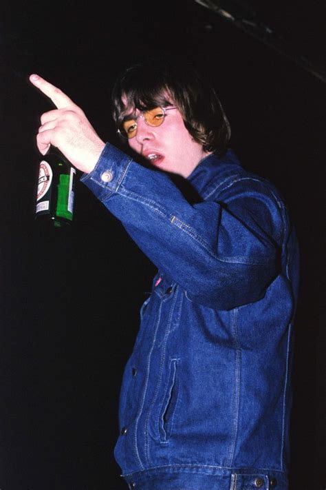 liam gallagher in his 20s